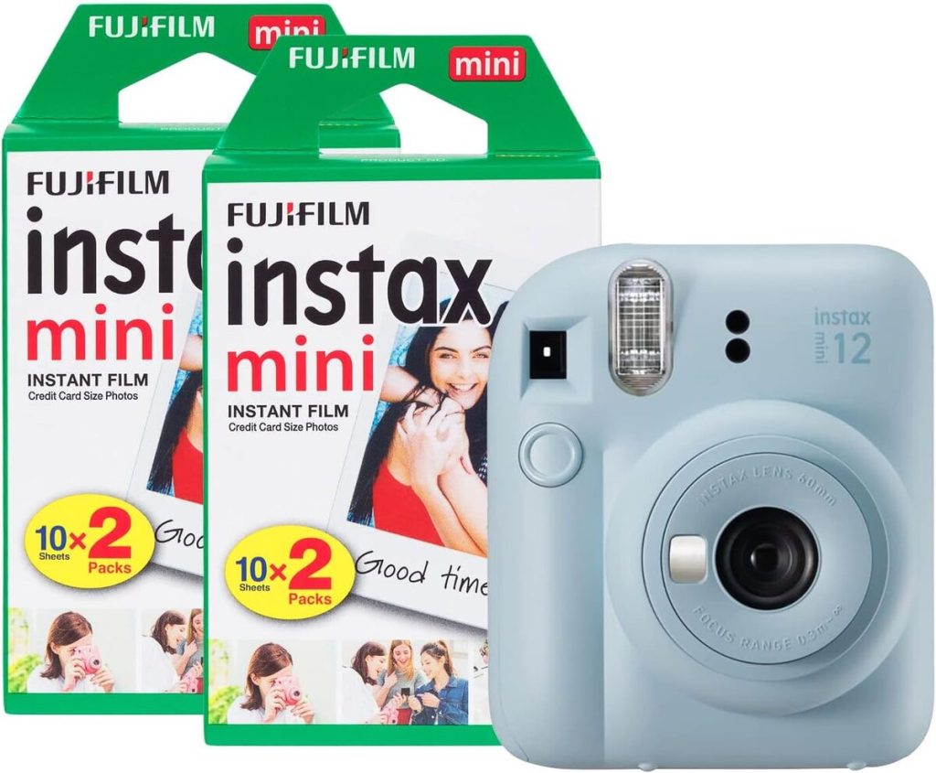 Test du Fujifilm Instax Mini 12 avec 40 pellicules – bleu pastel