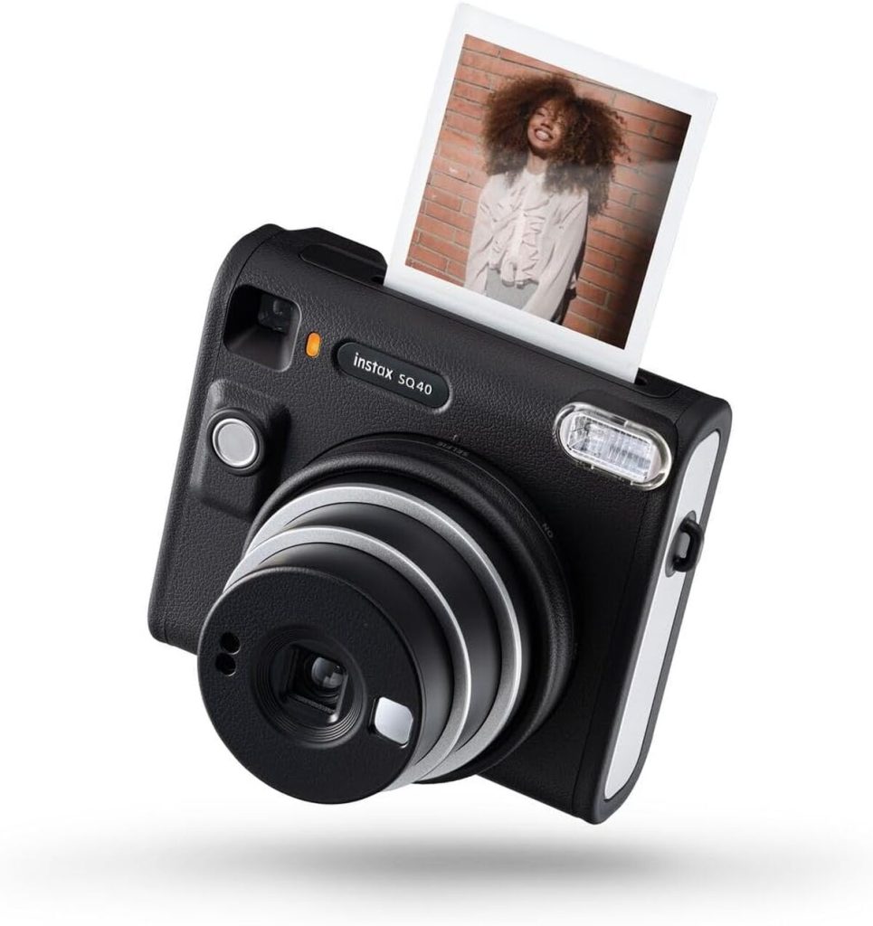 Test de la caméra instantanée Instax SQ40 : finition noire texturée