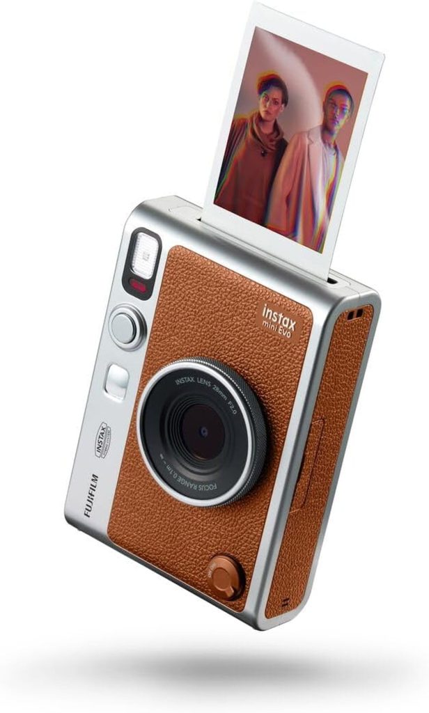 Test de l'instax Mini Evo marron : appareil photo et imprimante en un
