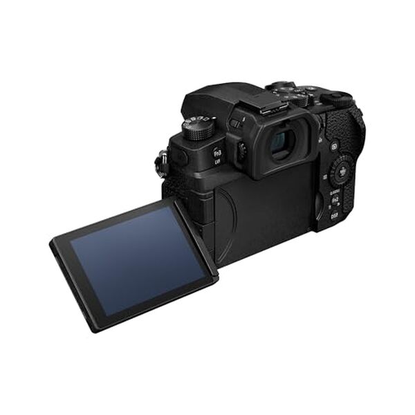 Découvrez les performances du Panasonic Lumix G97 : un appareil photo hybride 4K qui allie puissance et polyvalence pour des images époustouflantes.