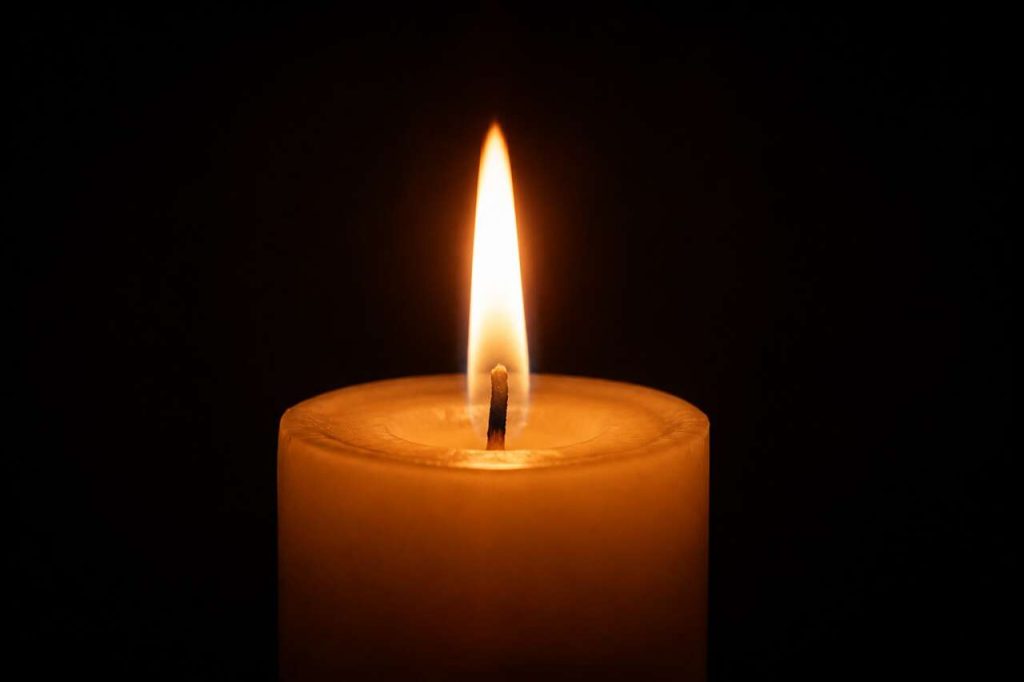 Ajouter une flamme de bougie dans Photoshop : guide étape par étape