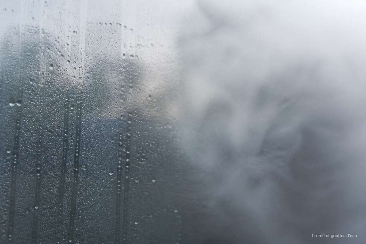 Variantes proches: fumée et gouttes d’eau, quelles différences de technique Variantes proches: fumée et gouttes d’eau, quelles différences de technique